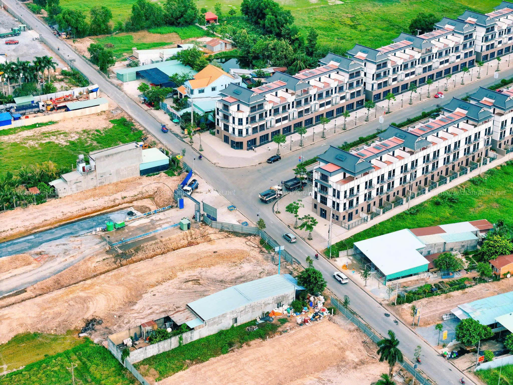 Tiến độ Vinhomes Green City (14)