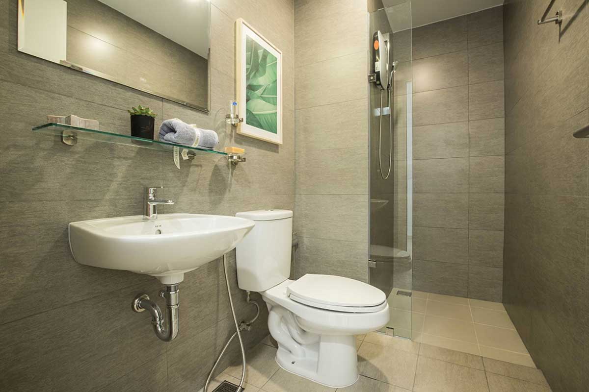 Toilet Can ho Elysian Lo Lu Quan 9 Thu Duc